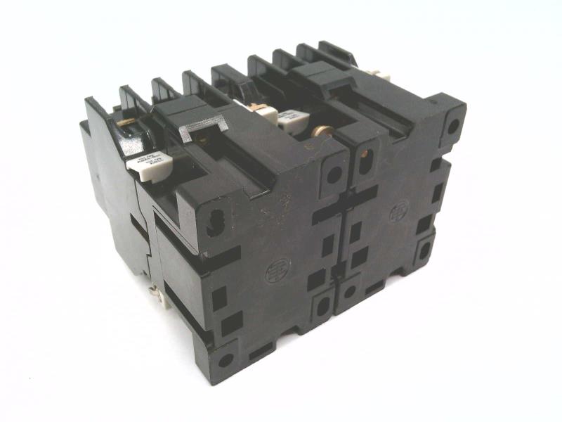 SCHNEIDER ELECTRIC CA2-DK122-F7