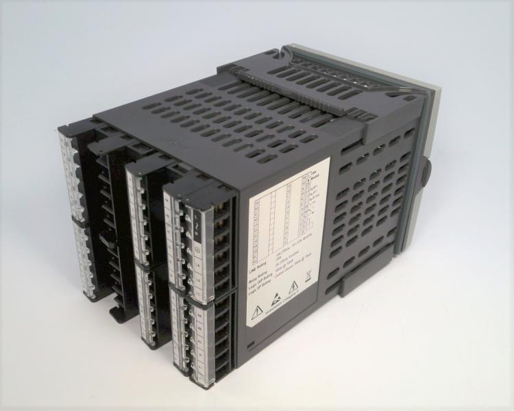 INVENSYS 3504/CC/VH/1/XX/1/1/XXX/G/XX/XX/XX/XX/XX/ENG/ENG/XXXXX/STD/////