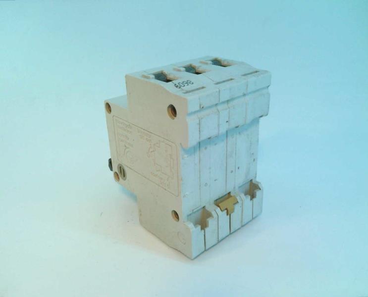 SCHNEIDER ELECTRIC MG21845