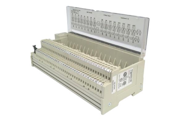 SCHNEIDER ELECTRIC ABE7R16T230