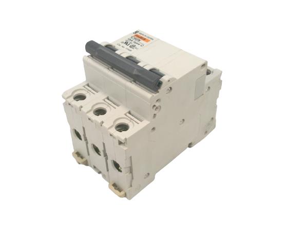 SCHNEIDER ELECTRIC C60N-3P-15A-C