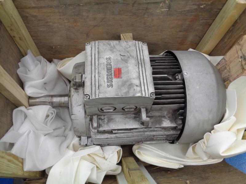 SIEMENS 1LA71642AA90-Z