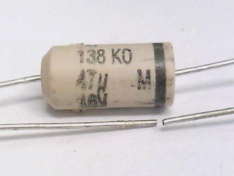 VISHAY MAL213835479E3