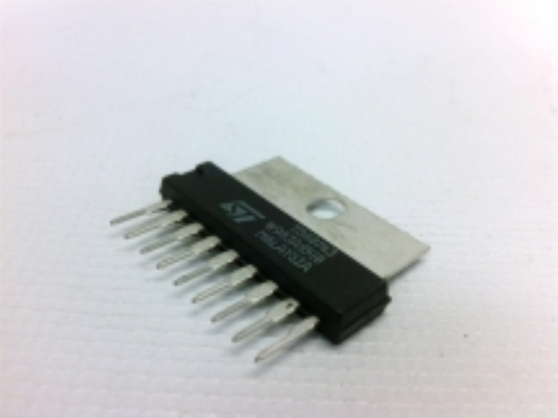 ST MICRO DA8143