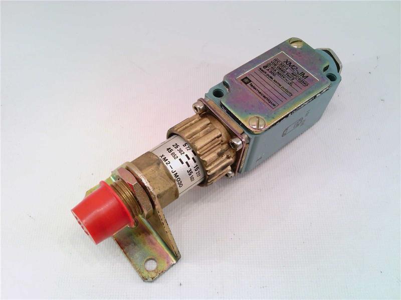 SCHNEIDER ELECTRIC XM2-JM030
