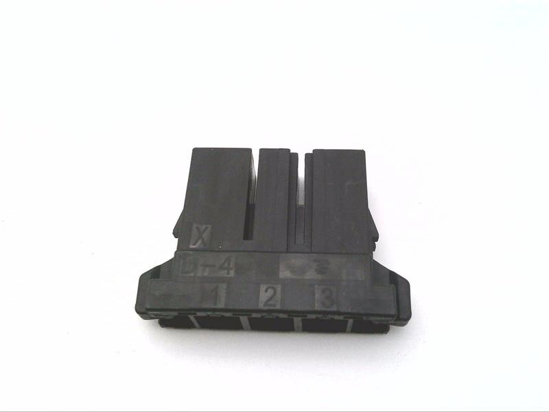 TE CONNECTIVITY 1-1747276-3