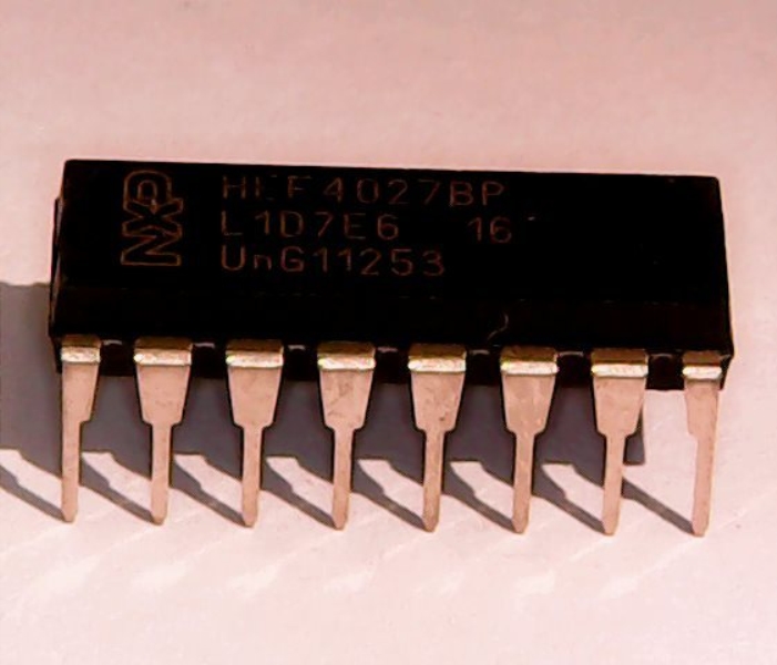 NXP SEMICONDUCTOR HEF4027BP652