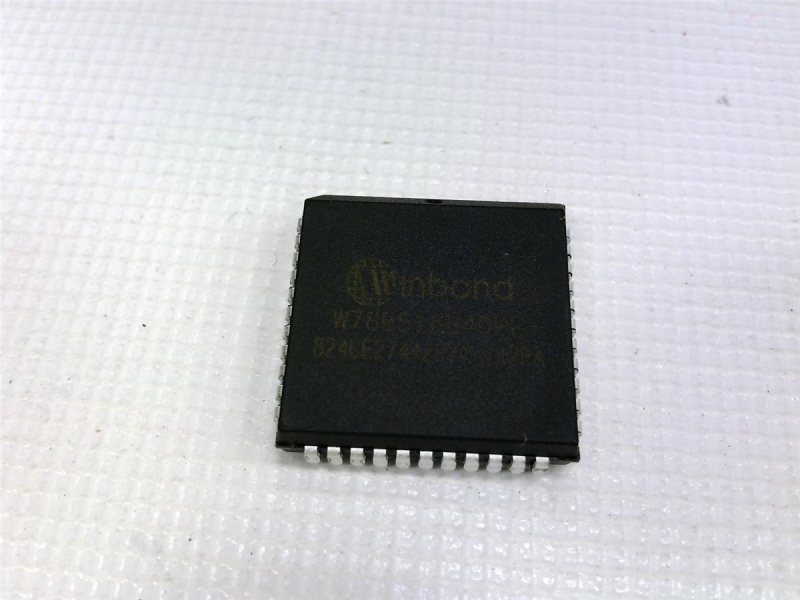 WINBOND W78E516B40PL
