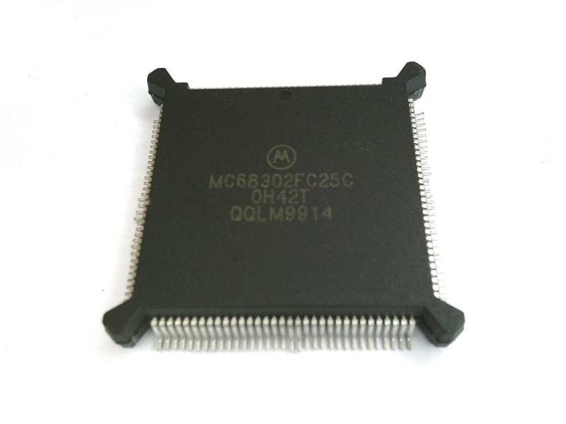 NXP SEMICONDUCTOR MC68EC030FE25C