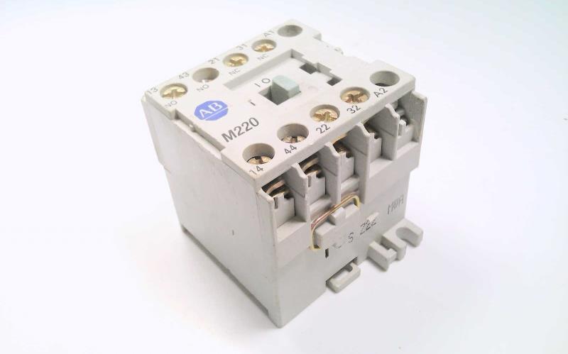 ALLEN BRADLEY 700-M220A1