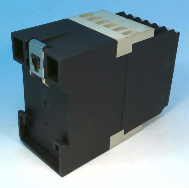 SCHNEIDER ELECTRIC RM3LA111MU7