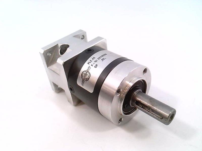 NEUGART PLE040-008-SSSA3AA-Y5/28