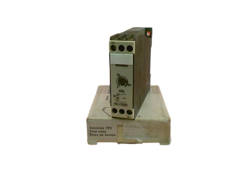 7PU7020-2CM30 by SIEMENS