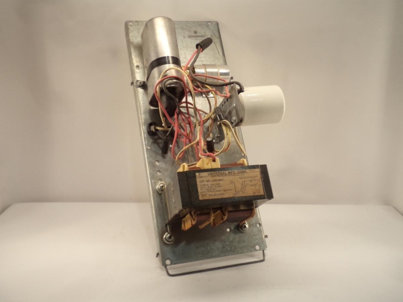 UNIVERSAL LIGHTING TECHNOLOGY 1230-28SY