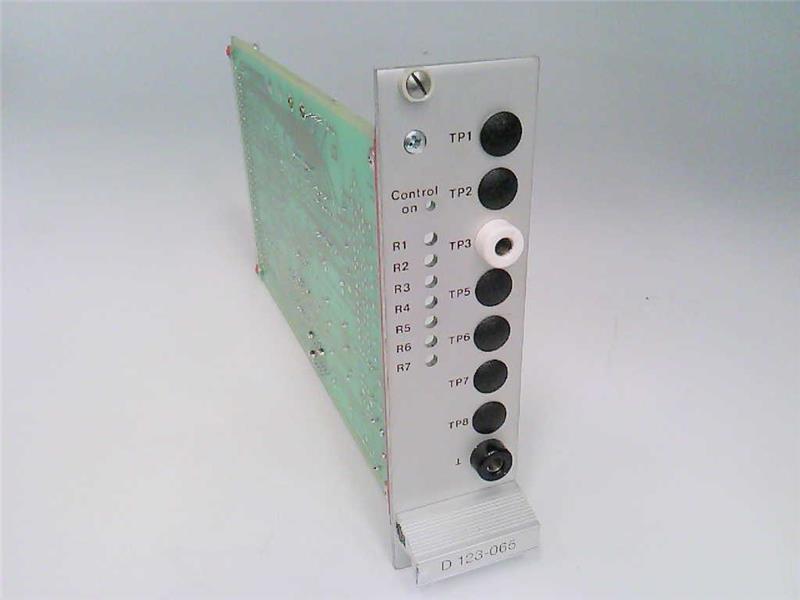 MOOG D123-F065-A004