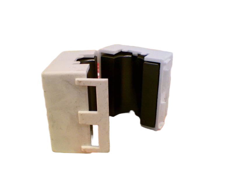 240-2072-ND by LAIRD TECHNOLOGIES