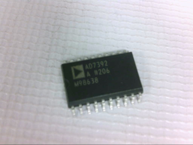 ANALOG DEVICES AD7392ARZ