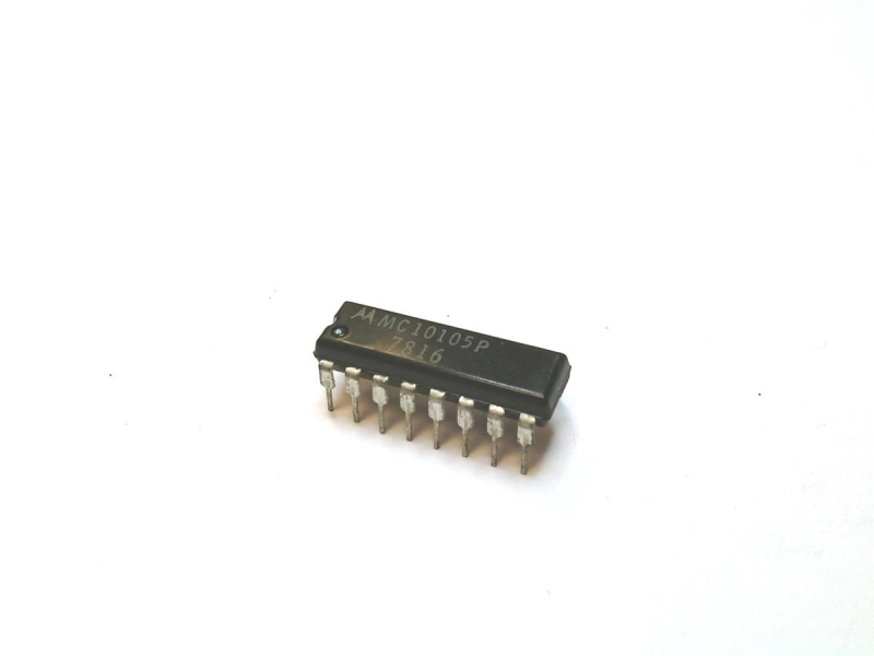 NXP SEMICONDUCTOR MC10105P