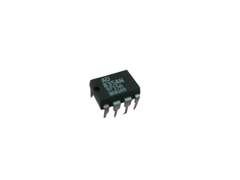 ANALOG DEVICES AD835AN