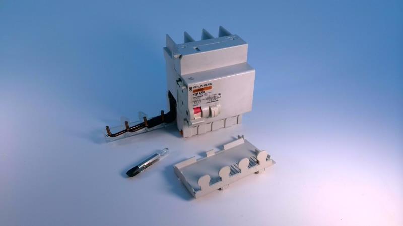 SCHNEIDER ELECTRIC 26531