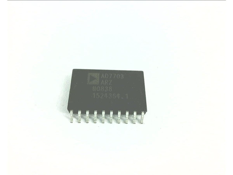 ANALOG DEVICES AD7703AR