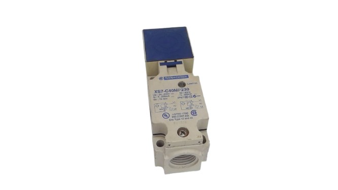 SCHNEIDER ELECTRIC XS7C40MP230