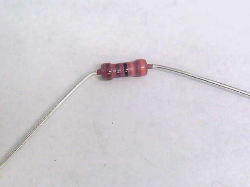 VISHAY SFR25H0003301FR500