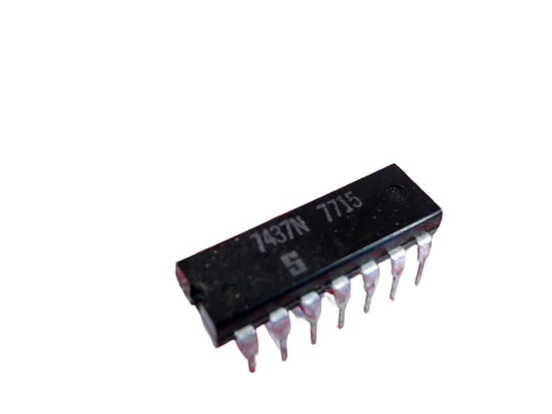NXP SEMICONDUCTOR 7437N