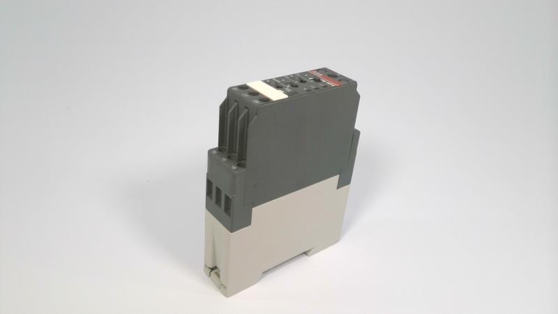 ASEA BROWN BOVERI 1SVR430885R1300