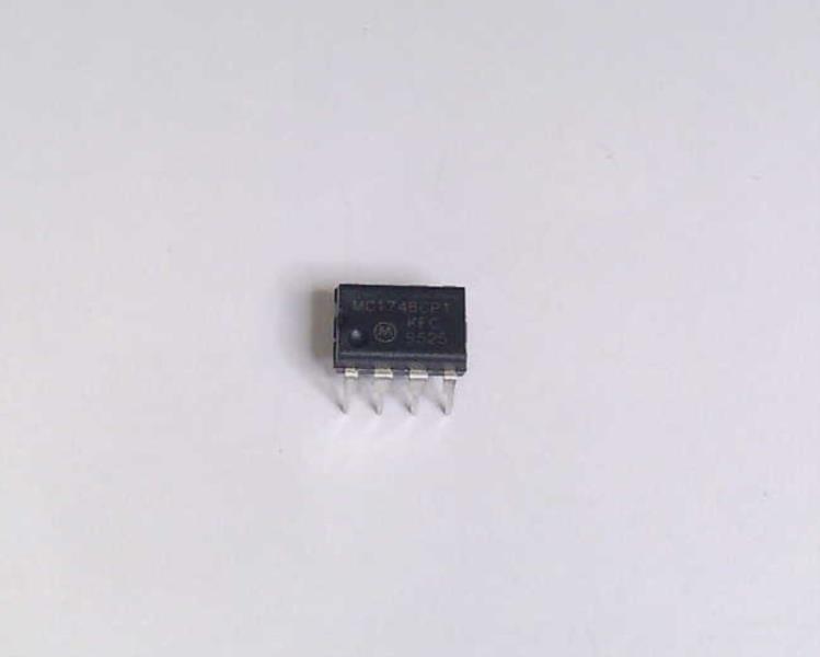 NXP SEMICONDUCTOR MC1748CP1
