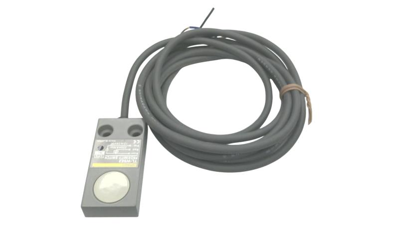 OMRON TL-W5E2