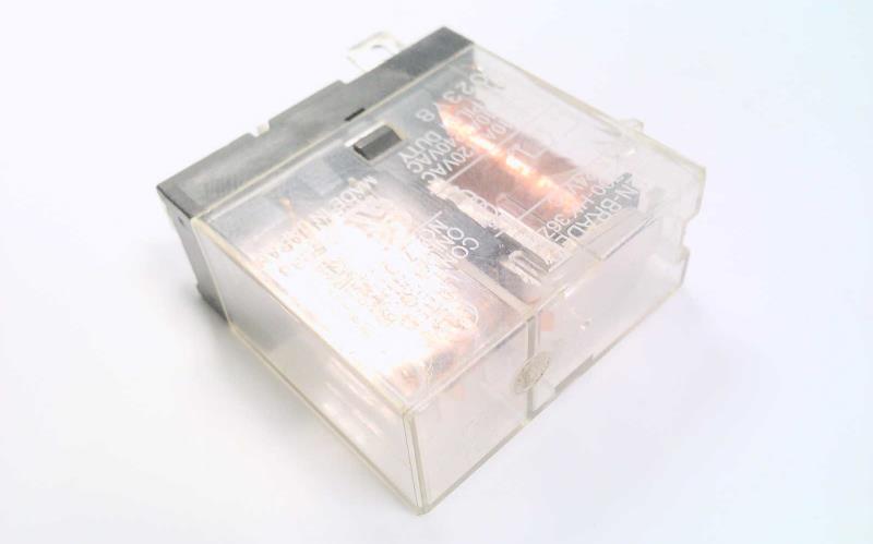 ALLEN BRADLEY 700-HK36Z24