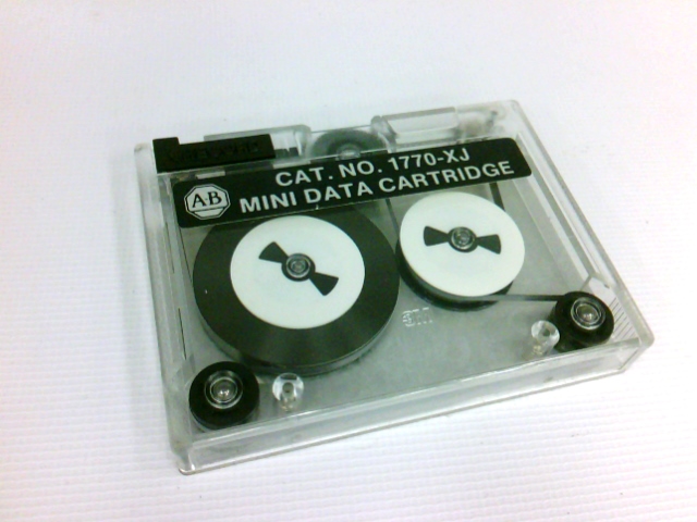 ALLEN BRADLEY 1770-XJ