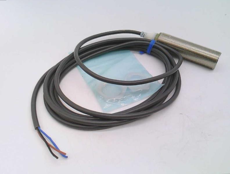 OMRON E2A-M18LS08-WP-B1 2M