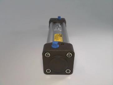 PARKER P1D-S040MCE0100NNNNN