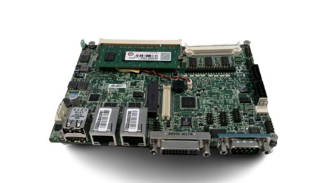 122430 by UNIVERSAL ROBOTS