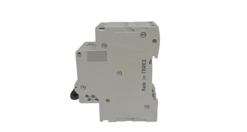 SCHNEIDER ELECTRIC MG17449