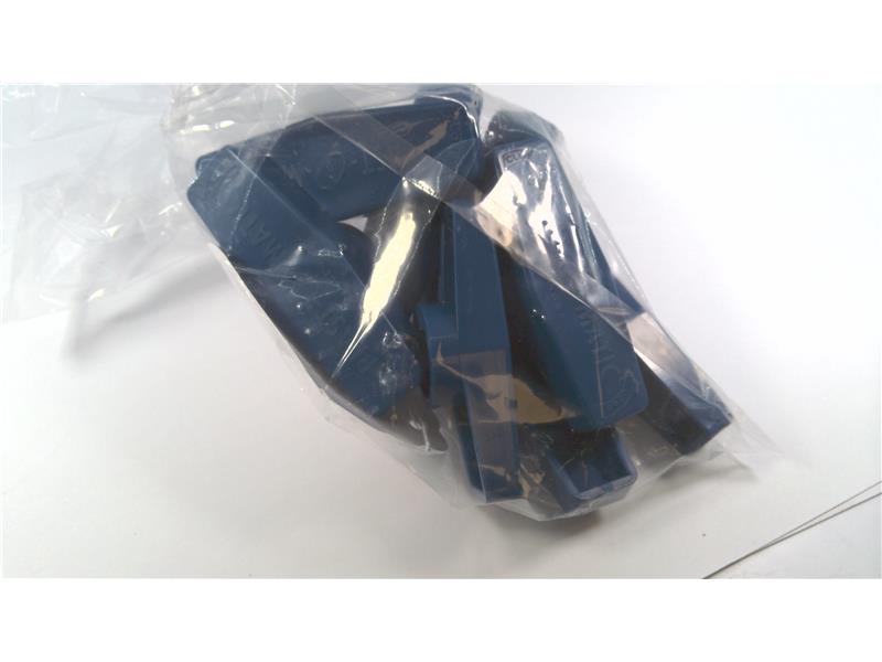 PLAST-O-MATIC 3032-BL