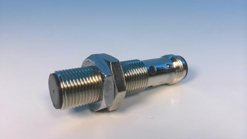 OMRON E2B-M12KS04-M1-C1