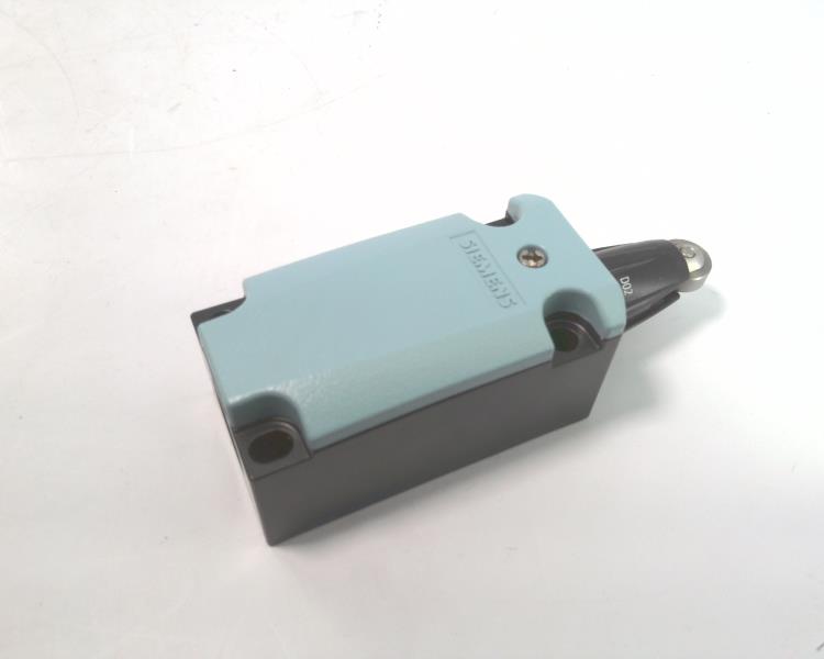 SIEMENS 3SE51120KD02