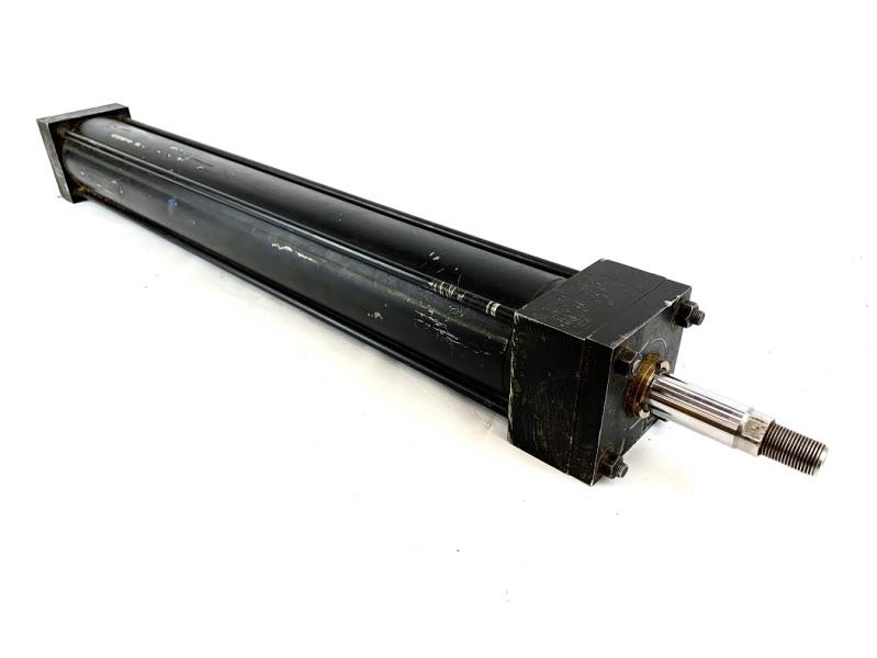 3.25CBB-3LLT14AC-24.00 by PARKER