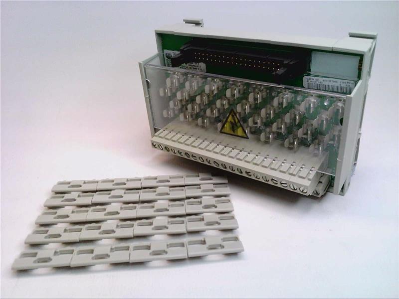 ALLEN BRADLEY 1492-IFM40F-FS120-2