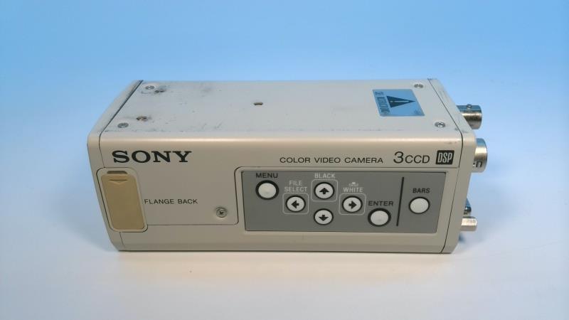 SONY DXC-390