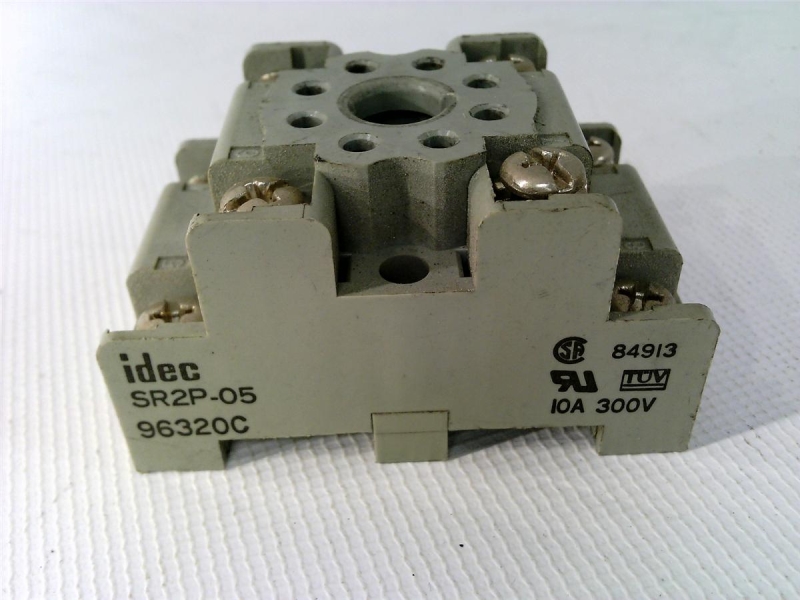 CARLTON BATES 78040001710