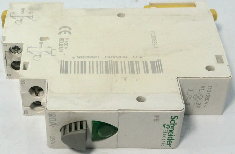 SCHNEIDER ELECTRIC A9E18036