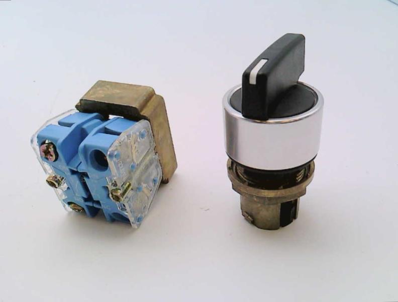 ALLEN BRADLEY 800EM-HM42