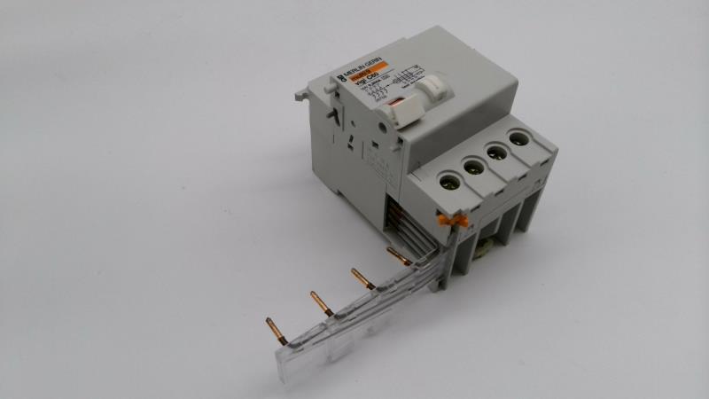 SCHNEIDER ELECTRIC 26759