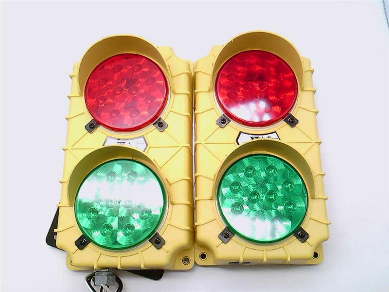 TRI LITE SG30-115NS-LED