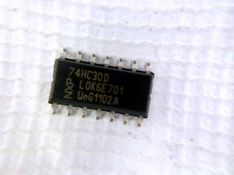 NXP SEMICONDUCTOR 74HC30D,652