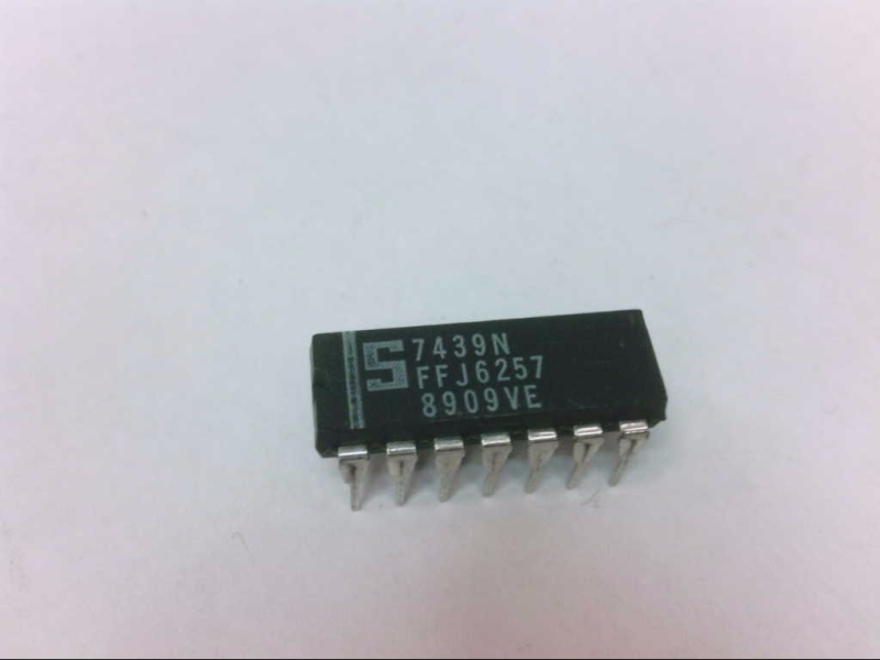 7439N by NXP SEMICONDUCTOR